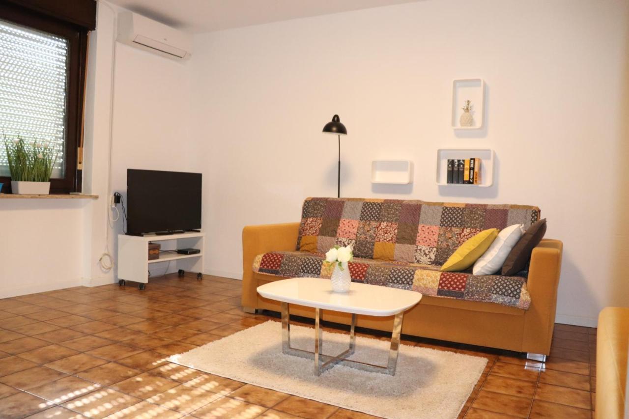 Apartments Zvezdica*** With Garden Zambratija  Dış mekan fotoğraf