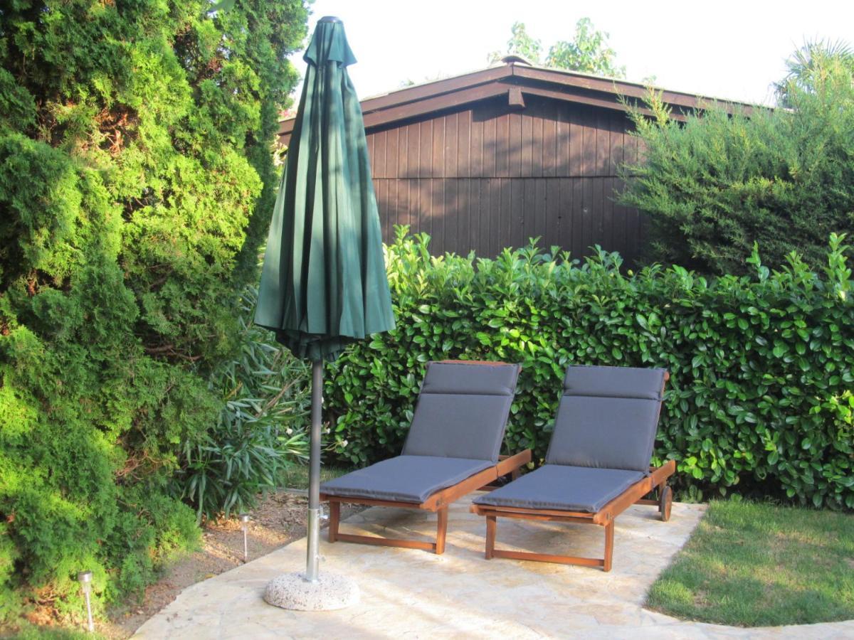 Apartments Zvezdica*** With Garden Zambratija  Dış mekan fotoğraf